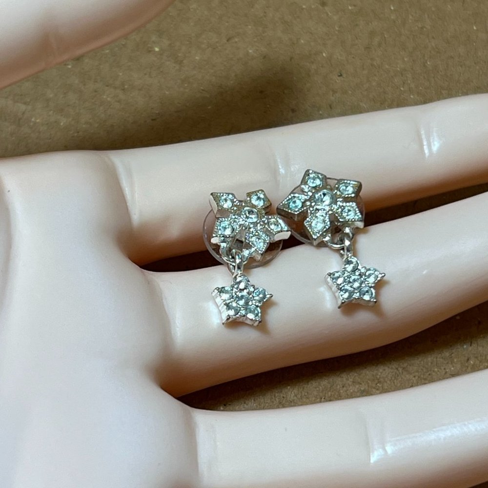 Napier Earrings Pierced Vtg Rhinestone Snowflake Dangle Silver Tone 7/8" Signed